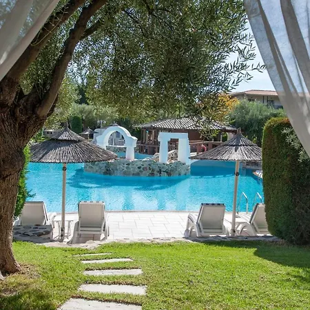 Acrotel Athena Otel