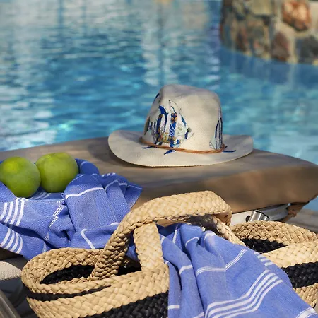 Acrotel Athena אליה