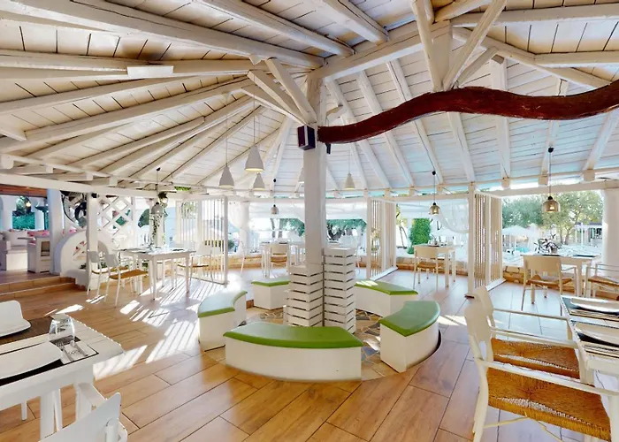 Acrotel Athena 5* Elia Nikitis