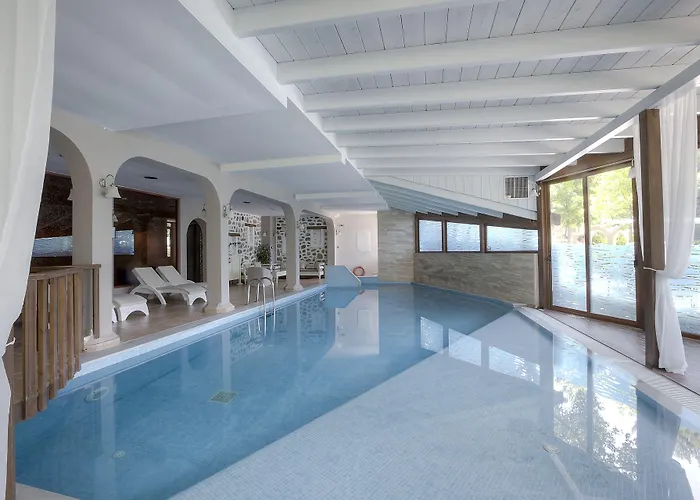 Acrotel Athena Elia Nikitis