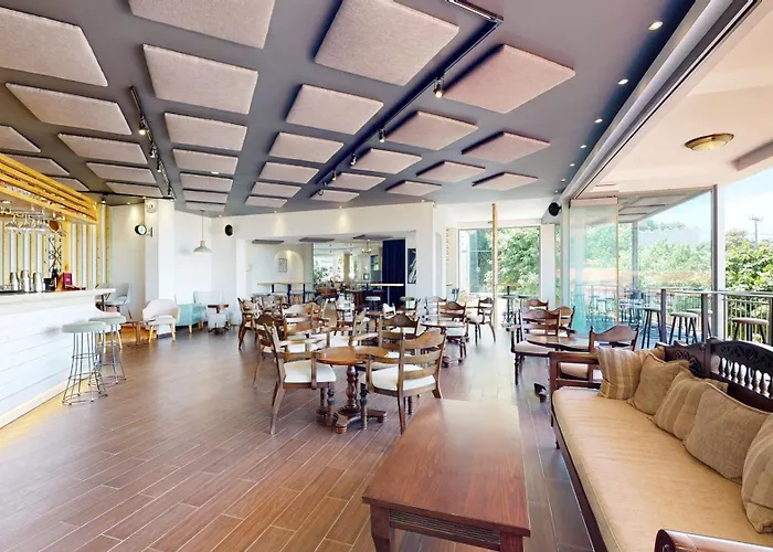 Acrotel Athena Hotel Elia Nikitis